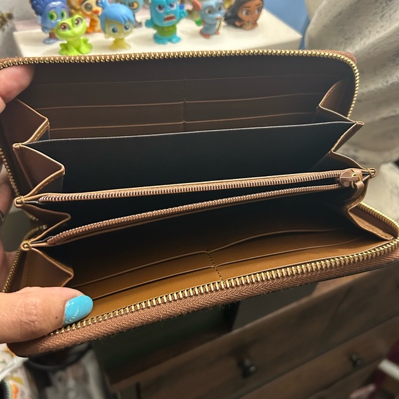 Limited Edition Gucci - Picture 3 of 7